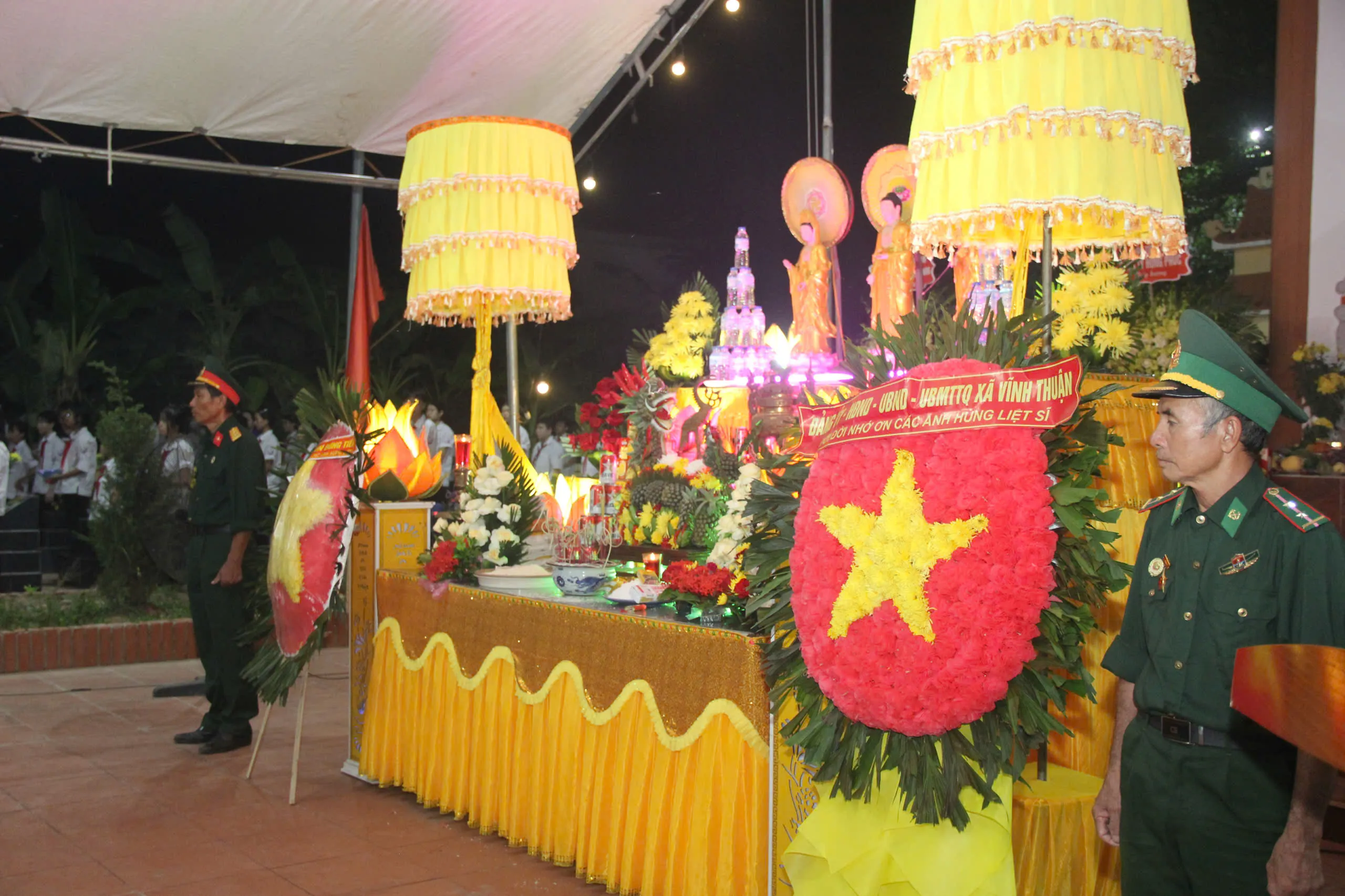 Xã Vĩnh Thuận trang trọng tổ chức Lễ thắp nến tri ân các anh hùng liệt sĩ đã hy sinh vì tổ quốc 1