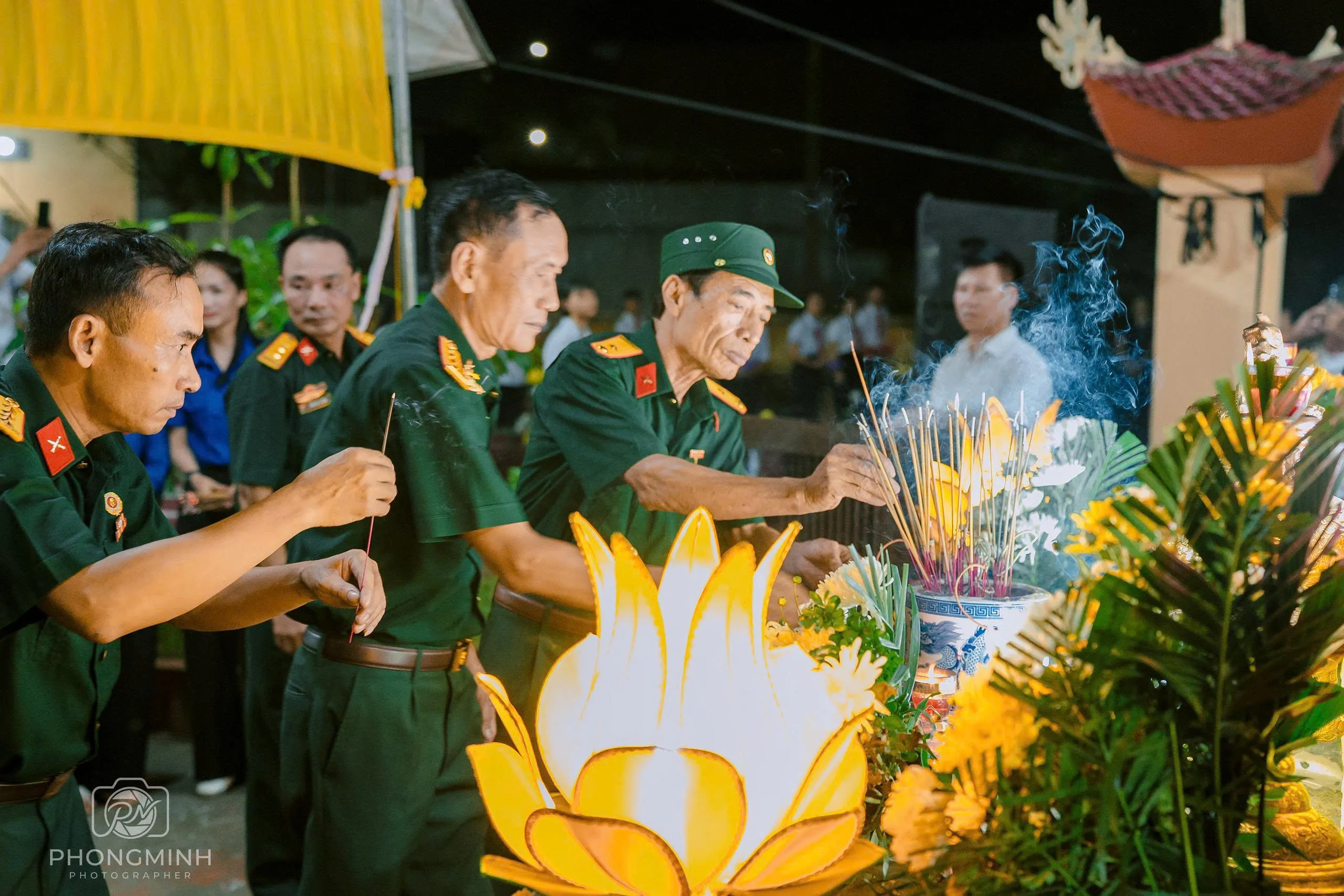 Xã Vĩnh Thuận trang trọng tổ chức Lễ thắp nến tri ân các anh hùng liệt sĩ đã hy sinh vì tổ quốc 4